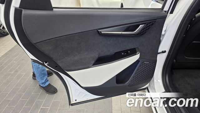 Kia EV6 2025 — photo 15