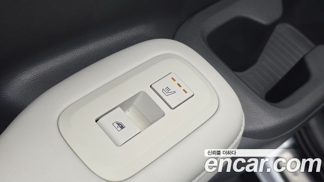 Hyundai Santafe 2025 — photo 28