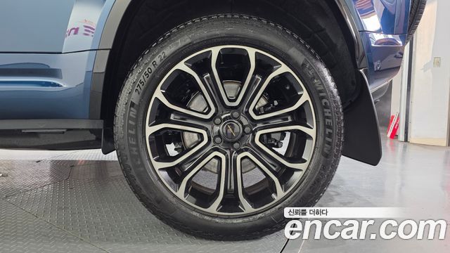 Land Rover Defender 2026 — photo 8