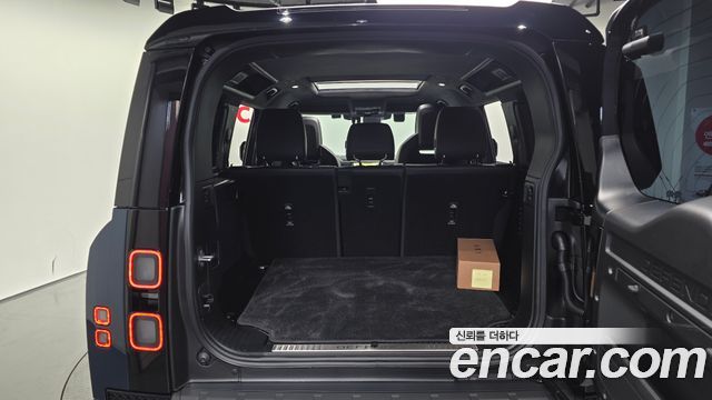Land Rover Defender 2026 — photo 10