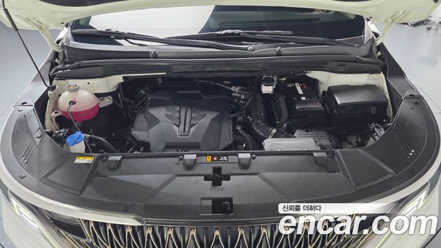 Kia Canival 2023 — photo 6