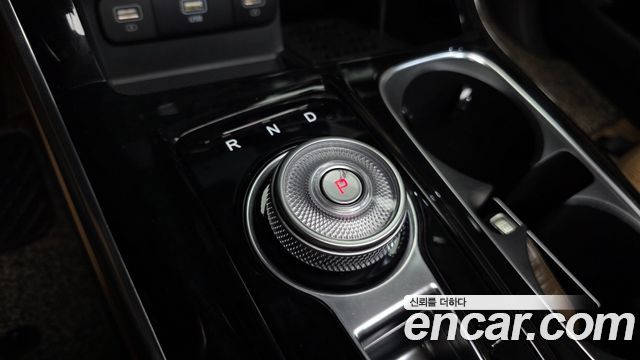 Kia Canival 2023 — photo 12
