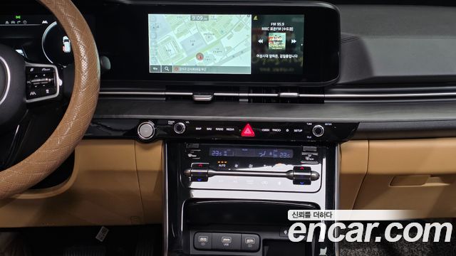 Kia Canival 2023 — photo 19