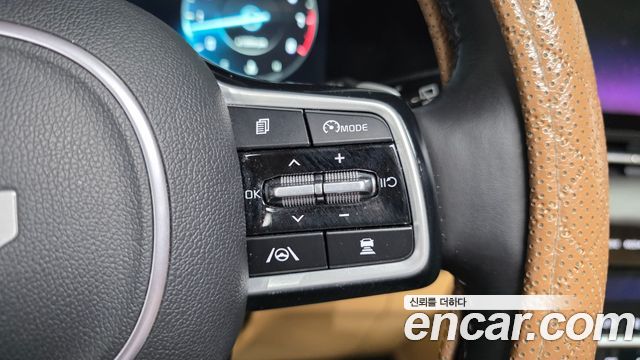 Kia Canival 2023 — photo 22