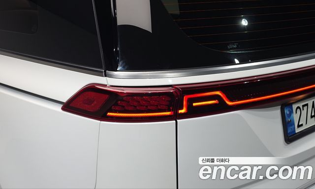 Kia Canival 2023 — photo 9