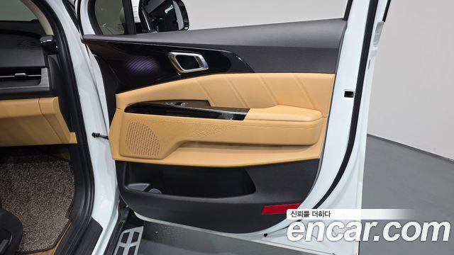 Kia Canival 2023 — photo 14