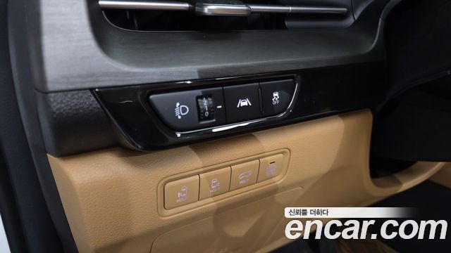 Kia Canival 2023 — photo 28