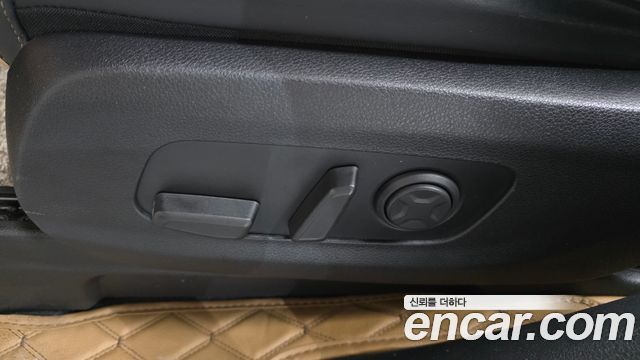 Kia Canival 2023 — photo 31