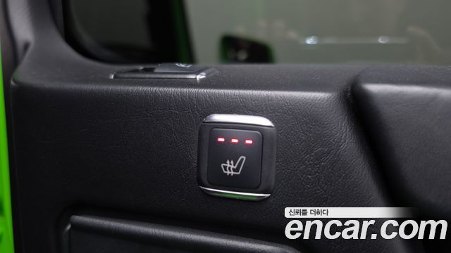 Mercedes-Benz G-Class 2018 — photo 18