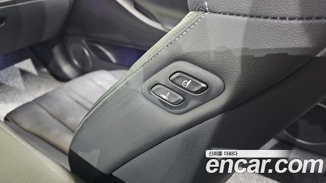Genesis G80 2021 — photo 34
