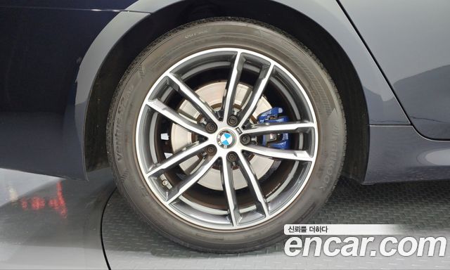 BMW 5-Series 2021 — photo 5