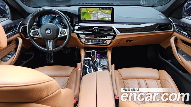BMW 5-Series 2021 — photo 10