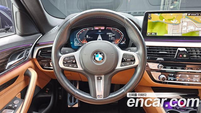 BMW 5-Series 2021 — photo 19