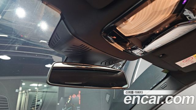 BMW 5-Series 2021 — photo 24