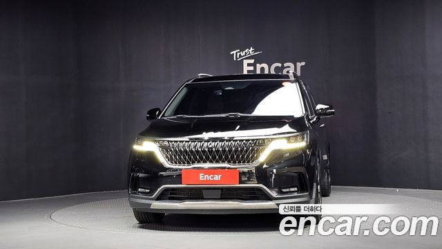 Kia Canival 2023 — photo 3