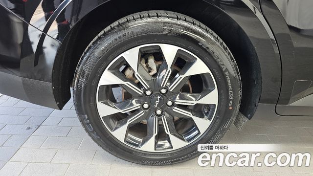 Kia Canival 2023 — photo 5