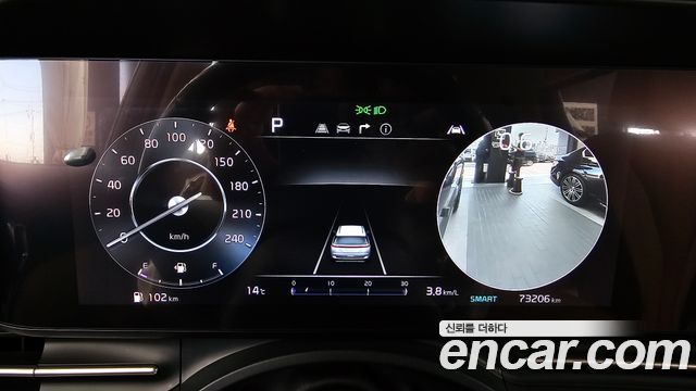 Kia Canival 2023 — photo 11