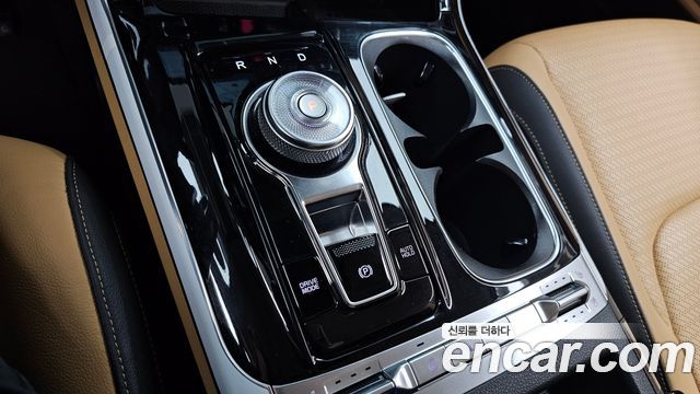 Kia Canival 2023 — photo 12