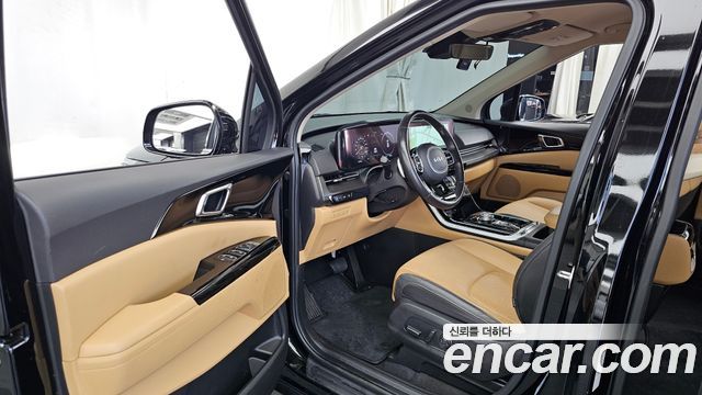 Kia Canival 2023 — photo 13