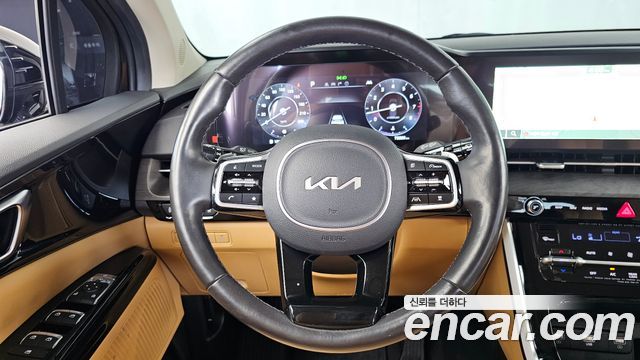 Kia Canival 2023 — photo 19
