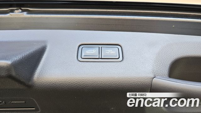 Kia Canival 2023 — photo 28