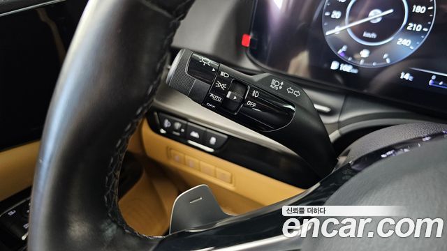 Kia Canival 2023 — photo 34