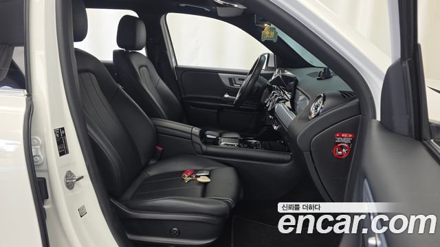 Mercedes-Benz GLB-Class 2021 — photo 17