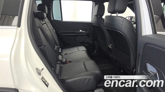 Mercedes-Benz GLB-Class 2021 — photo 18