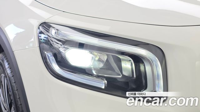 Mercedes-Benz GLB-Class 2021 — photo 8