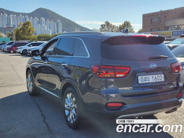 Kia Sorento 2018 — photo 4