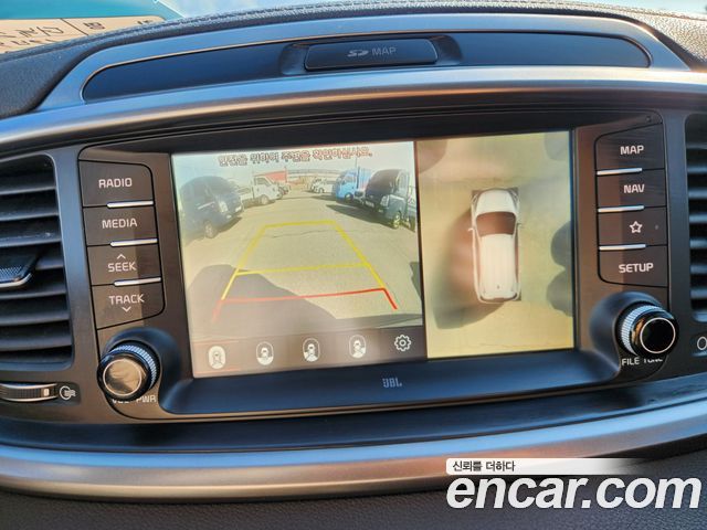 Kia Sorento 2018 — photo 11