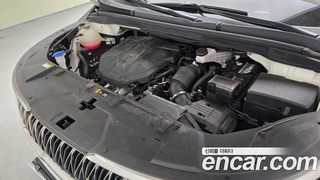 Kia Canival 2023 — photo 6
