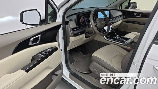 Kia Canival 2023 — photo 10