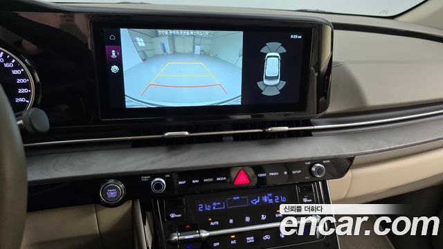 Kia Canival 2023 — photo 16