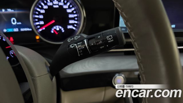 Kia Canival 2023 — photo 18