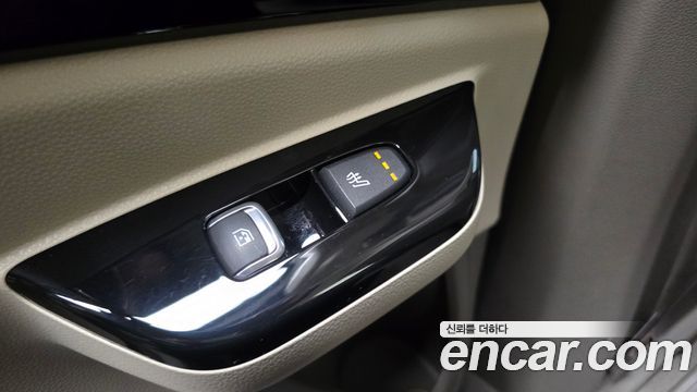 Kia Canival 2023 — photo 19
