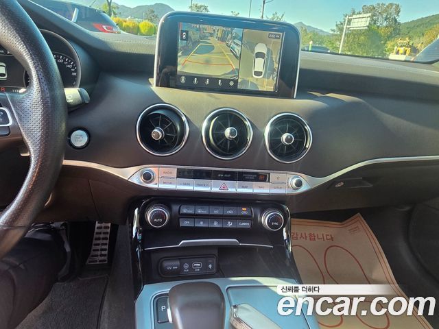Kia Stinger 2018 — photo 14