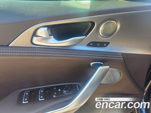 Kia Stinger 2018 — photo 16