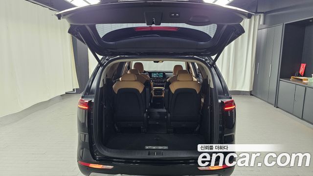 Kia Canival 2022 — photo 23