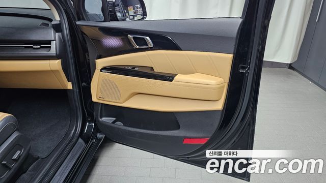 Kia Canival 2022 — photo 15