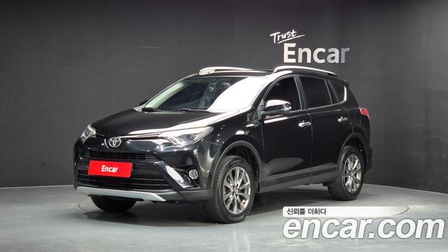 Toyota RAV4 2018 — photo 1