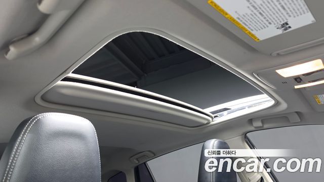 Toyota RAV4 2018 — photo 19