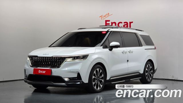 Kia Canival 2023 — photo 1