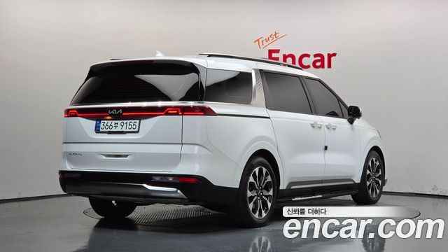 Kia Canival 2023 — photo 2