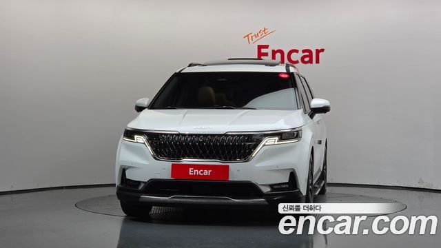 Kia Canival 2023 — photo 3