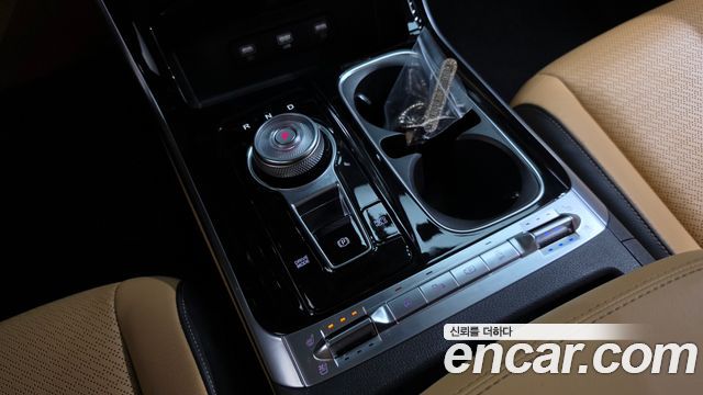 Kia Canival 2023 — photo 12