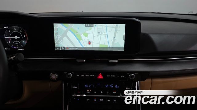 Kia Canival 2023 — photo 18