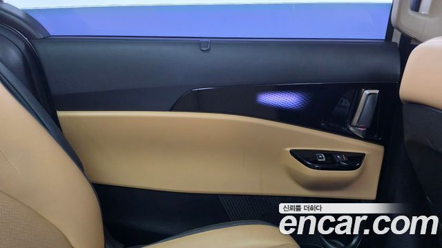 Kia Canival 2023 — photo 15