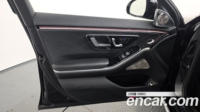 Mercedes-Benz S-Class 2021 — photo 14