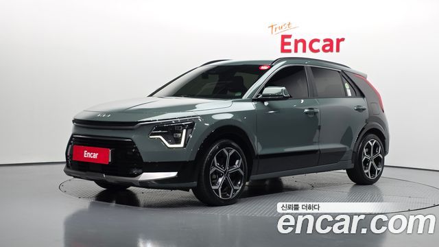 Kia Niro 2023 — photo 1